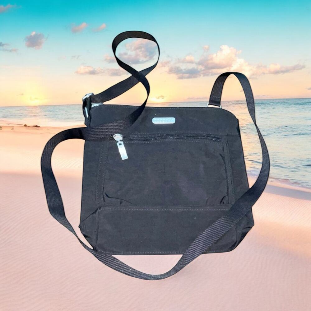 Baggallini Crossbody Shoulder Bag Purse Pockets Travel Carry On Handbag Holiday